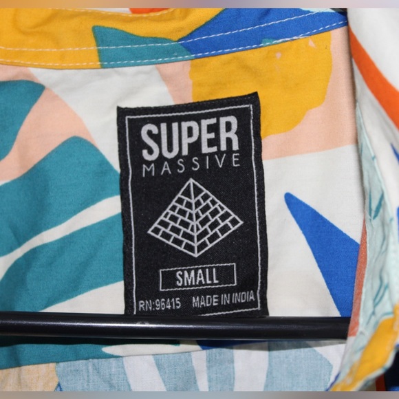 SUMMER FLORAL BUTTON UP SHIRT - Picture 3 of 4